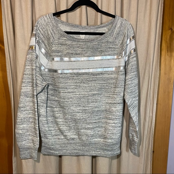 Gap Raglan Sleeve Sweatshirt - Picture 6 of 11